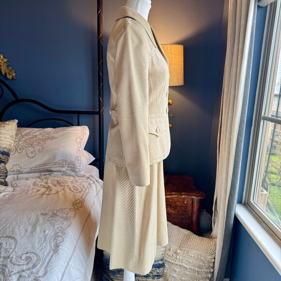1960s Vintage Lutz Teutloff West Germany Light Beige Skirt Suit - Picture 5 of 16
